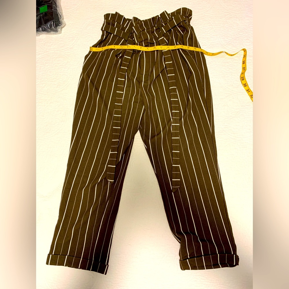 Size 2x no boundaries paper bag style capris